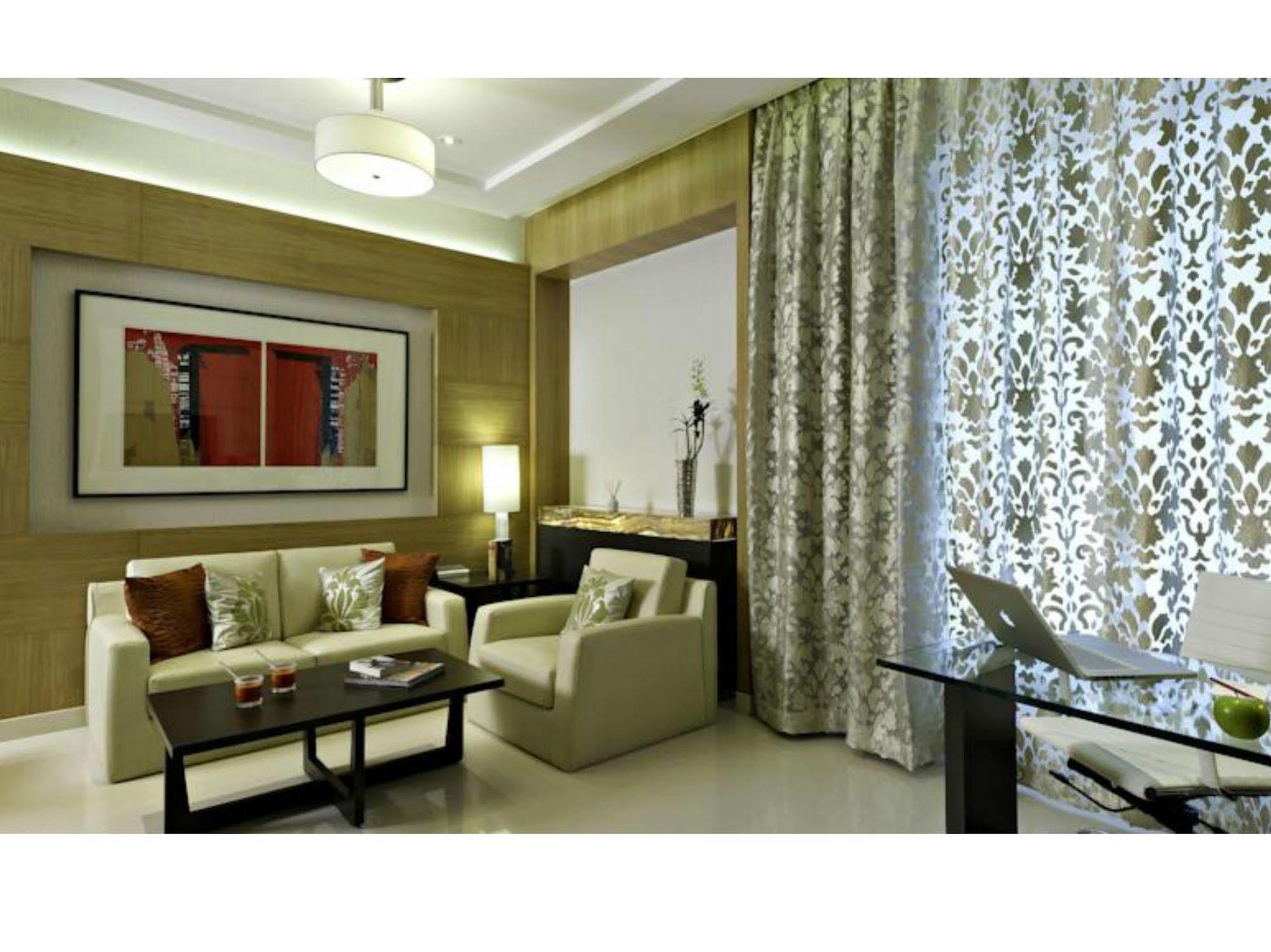 Meluha - The Fern Hotell Mumbai Exteriör bild